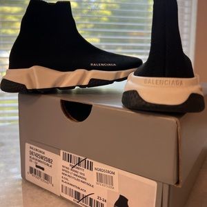 baby balenciaga size 23-24